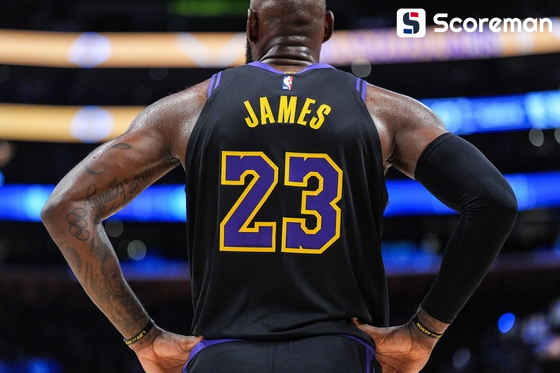 41세 제임스, 23번째 시즌 시작...리그 역사상 최초